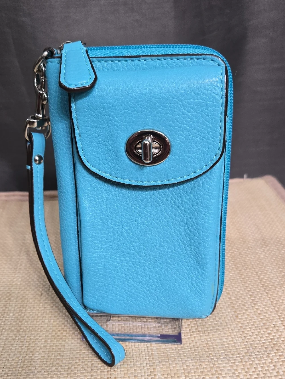 Like-New! Coach Bright Blue Leather Wristlet Wallet with Turn-Lock